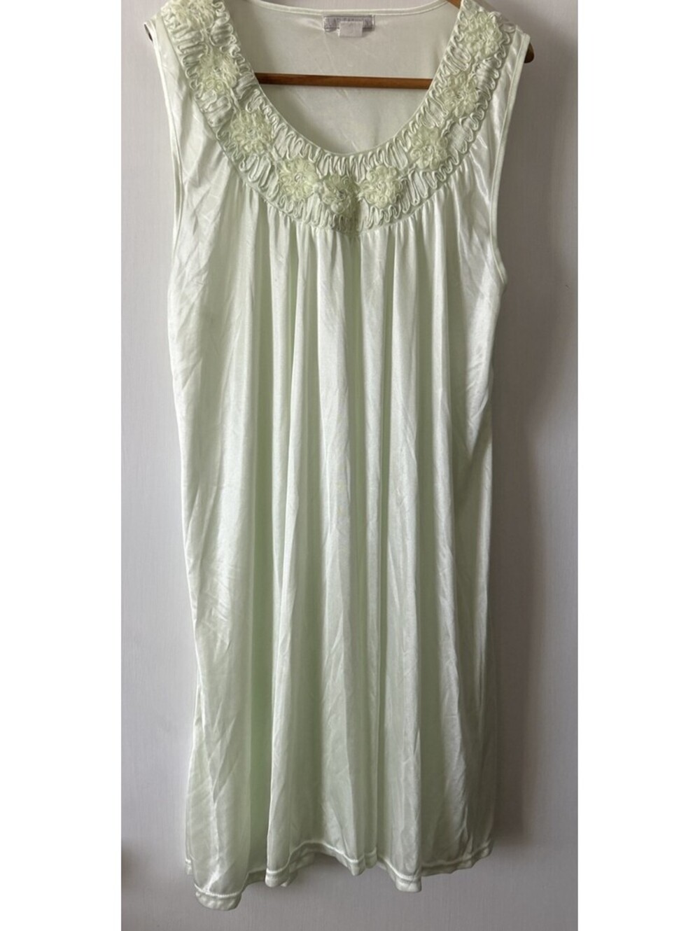 Lati Fashion  2XL Satin Light Green Nightgown Lingerie - floral neckline